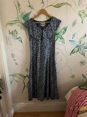 Vintage Blue Floral Midi Dress with Peter Collar